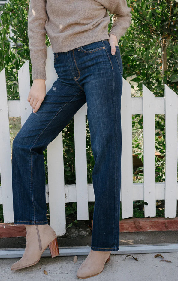 Judy Blue High Waist Straight Fit Jeans