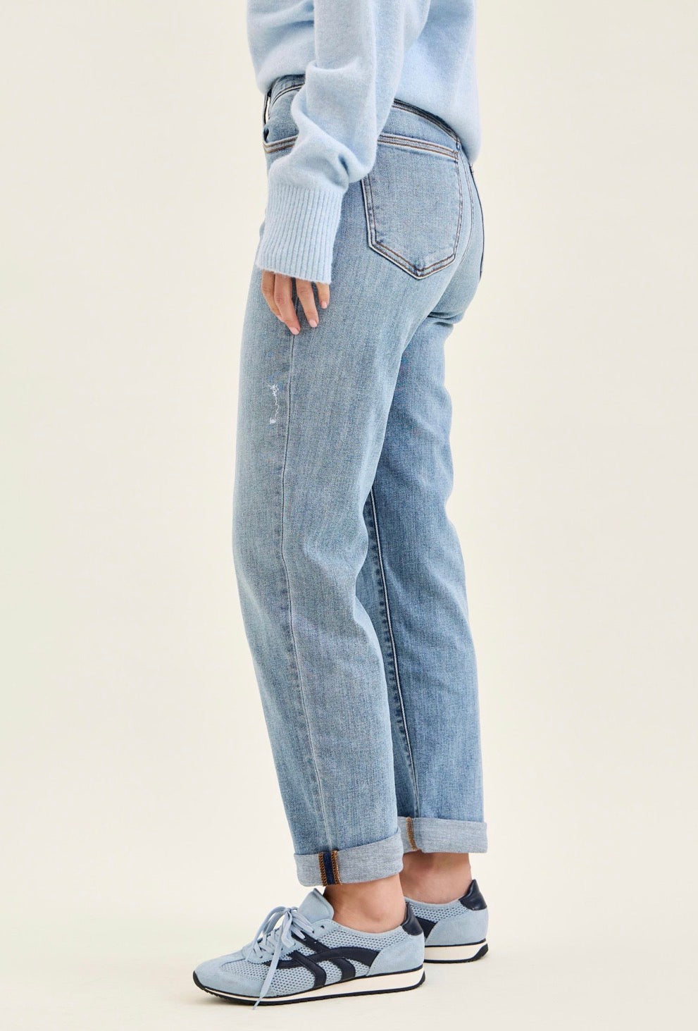 Judy Blue MId-Rise Boyfriend Jean